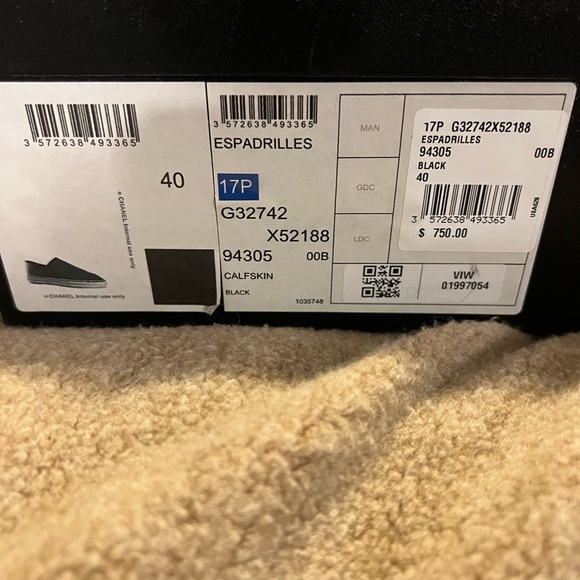 Gently used Chanel espadrilles shoes, worn twice. - Picture 3 of 4